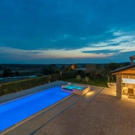 Sunset Villa *